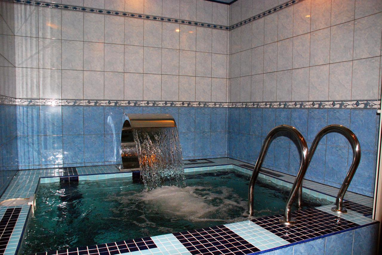 Argo Premium Hotel Lviv Exterior photo
